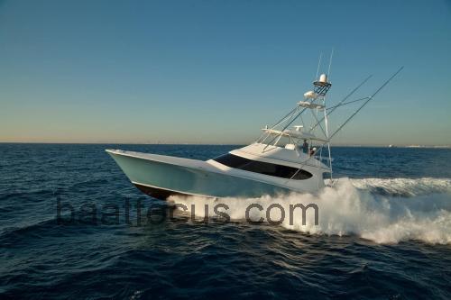 Hatteras 70 GT Spesifikasjoner og anmeldelser